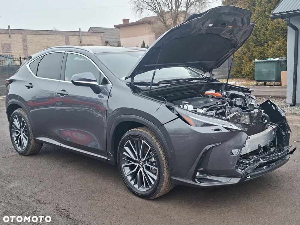 Lexus NX 350h Omotenashi AWD - 3