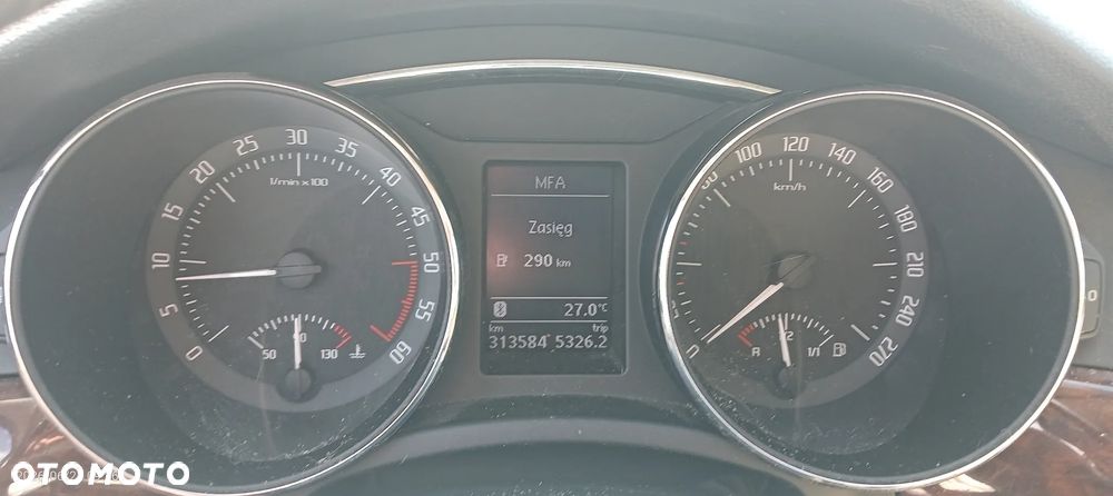 Skoda Superb 2.0 TDI 4x4 Elegance DSG - 8