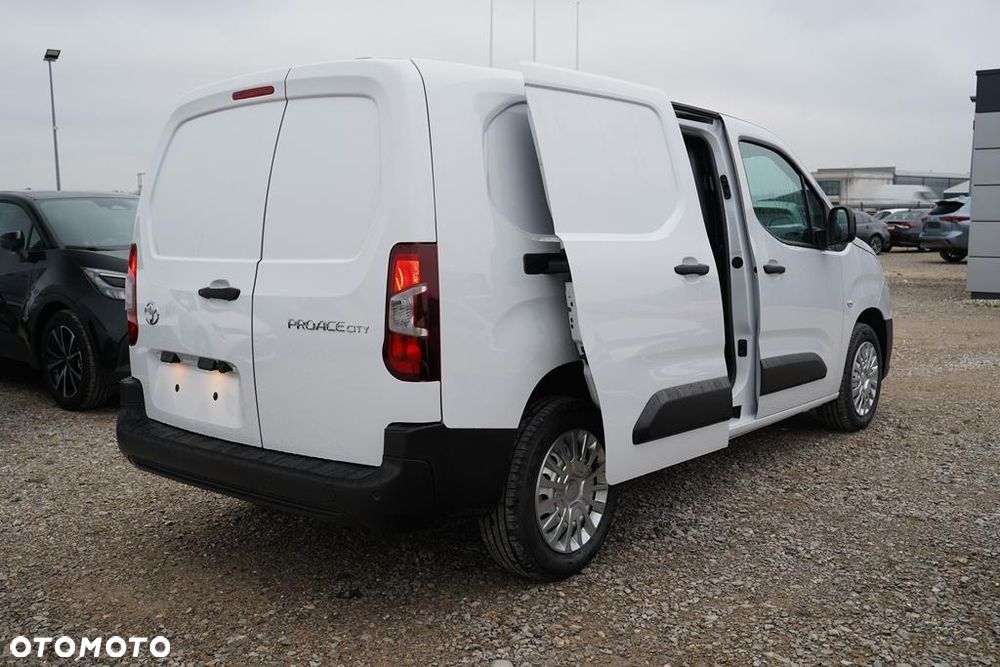 Toyota Proace City 1.5 D-4D Long 2,3t Active - 9