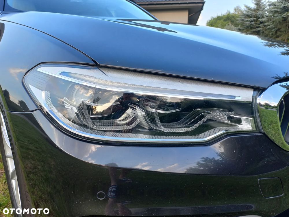 BMW Seria 5 520i - 34