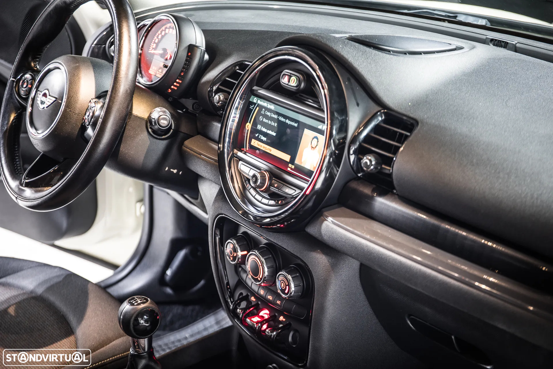 MINI Clubman One D - 11