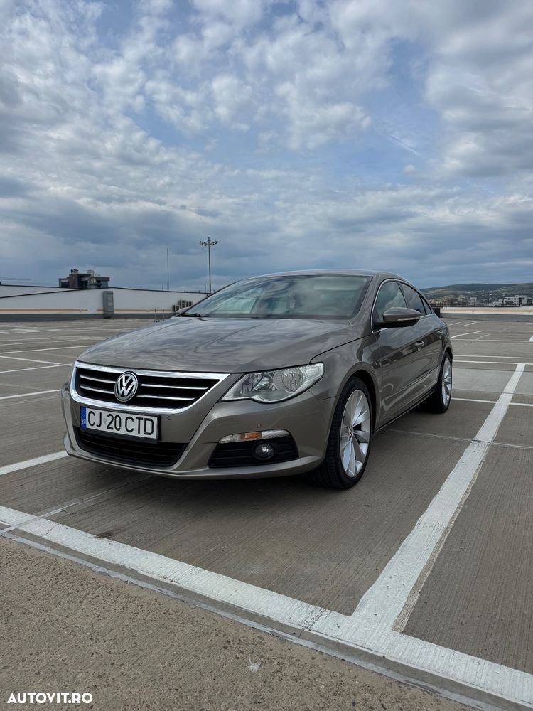 Volkswagen Passat 2.0 TDI DSG Comfortline - 1