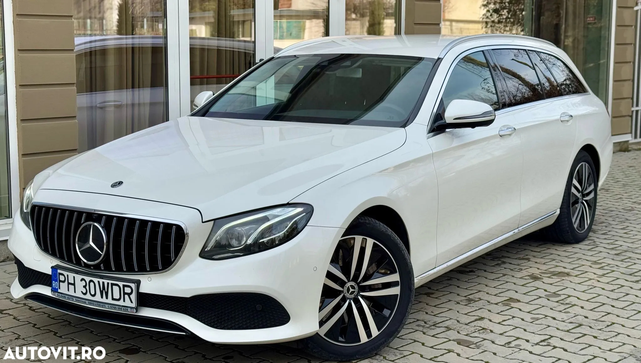 Mercedes-Benz E 400 d 4Matic 9G-TRONIC Avantgarde - 3