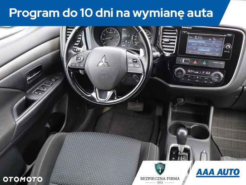 Mitsubishi Outlander - 9