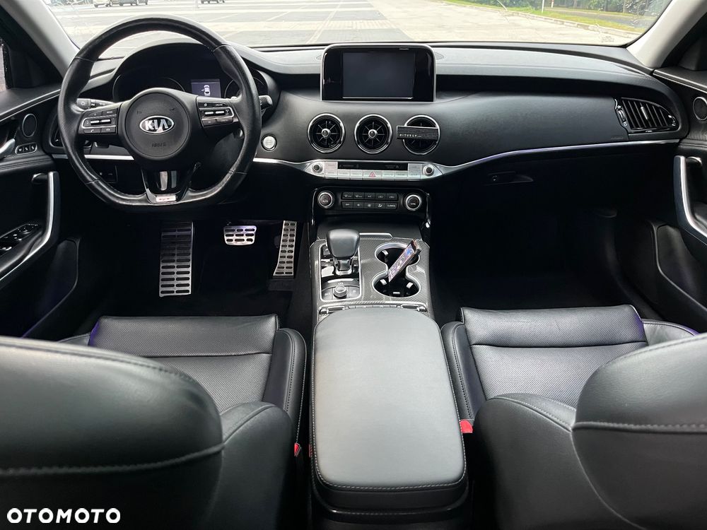 Kia Stinger 3.3 T-GDI V6 GT AWD - 14