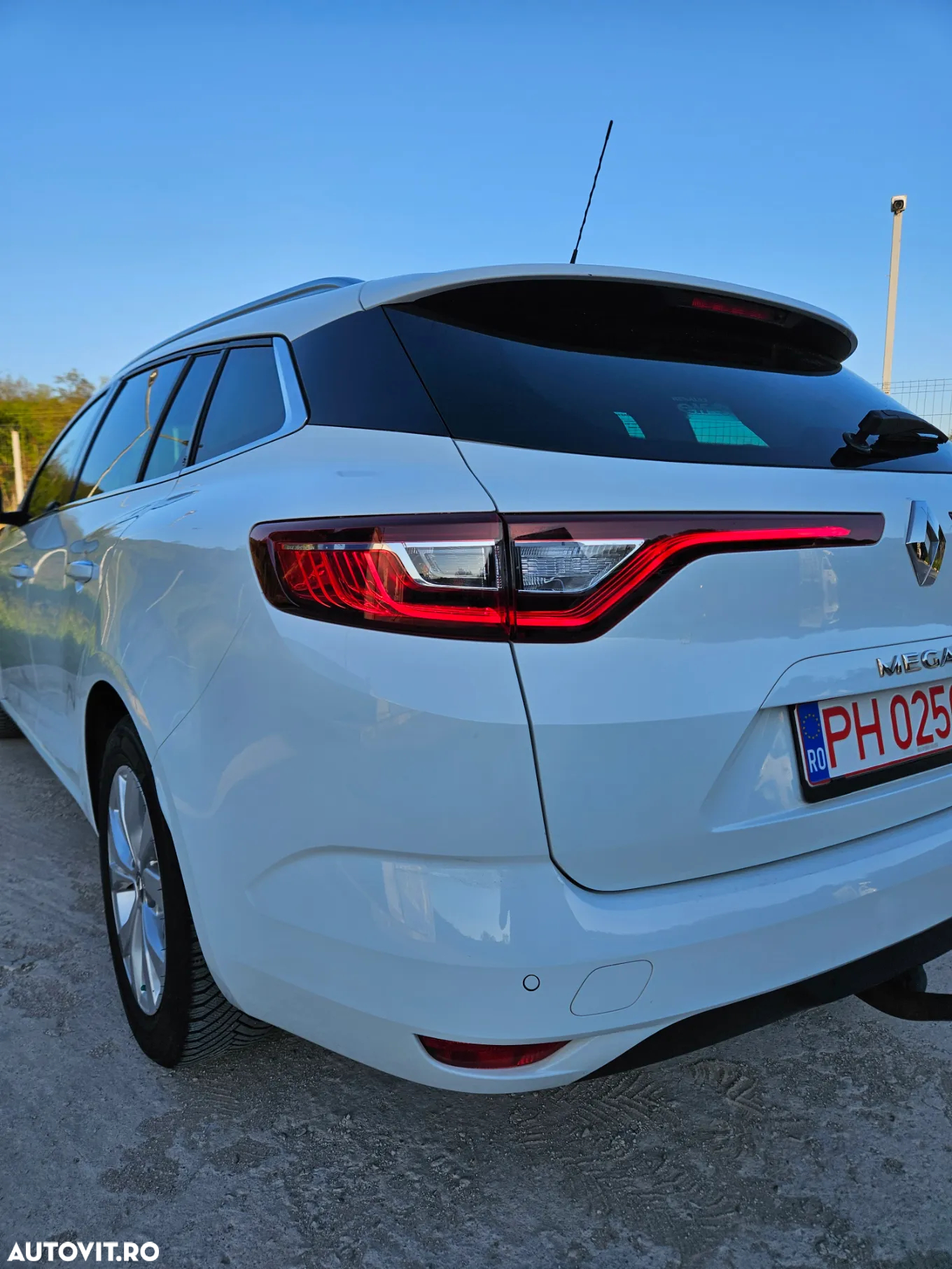 Renault Megane BLUE dCi Limited - 11