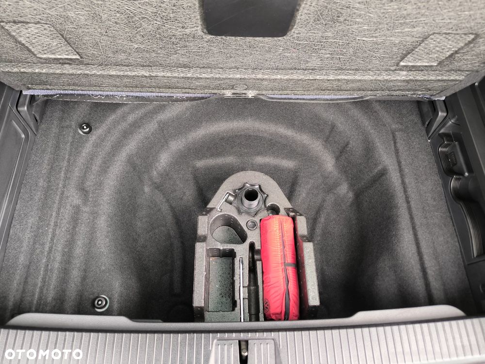 Volkswagen Passat 2.0 TDI Business DSG - 18