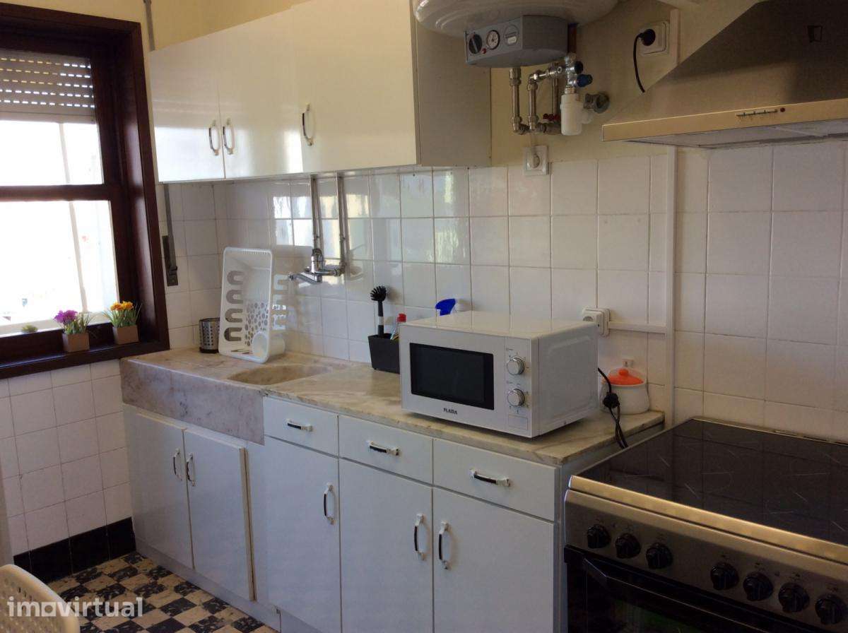 Quarto - localizado em Cedofeita Porto - Grande imagem: 4/12