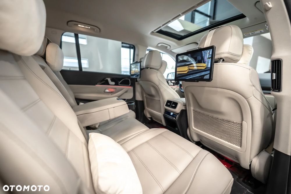 Mercedes-Benz GLS - 38