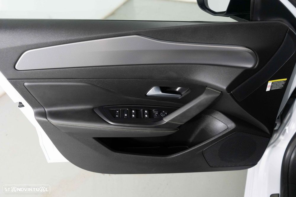 Peugeot 308 SW 1.2 PureTech GT EAT8 - 30