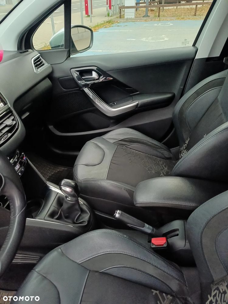 Peugeot 208 1.6 e-HDi Allure STT - 16