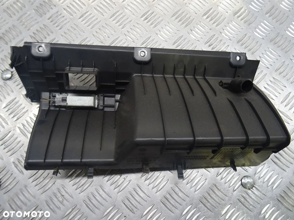 VW CADDY III LIFT 15-20 2K5 2.0TDI SCHOWEK PÓŁKA 2K5858909B - 4