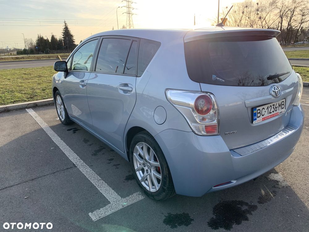 Toyota Verso - 4