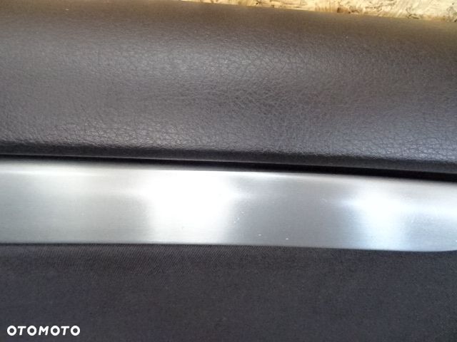 BOCZKI DRZWI AUDI A4 B7 KOMBI 04-08 NR200 - 3