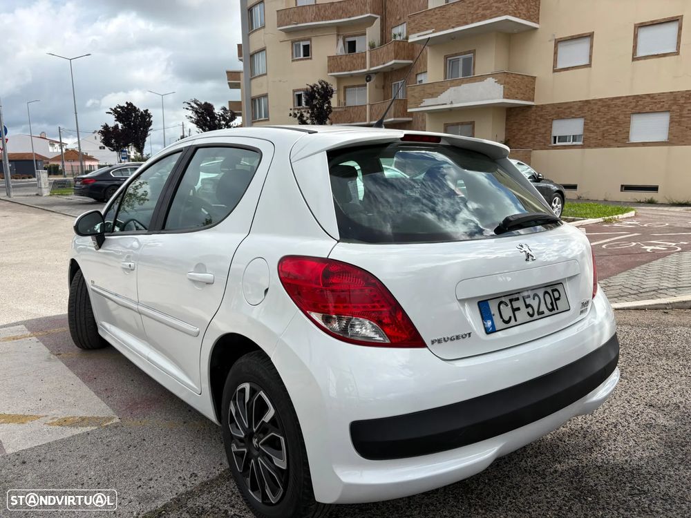 Peugeot 207 90 HDi FAP (Blue Lion) 99G - 3