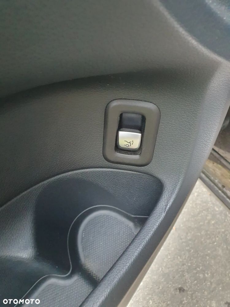 Mercedes-Benz Klasa C 200 (BlueTEC) d 7G-TRONIC Exclusive - 38