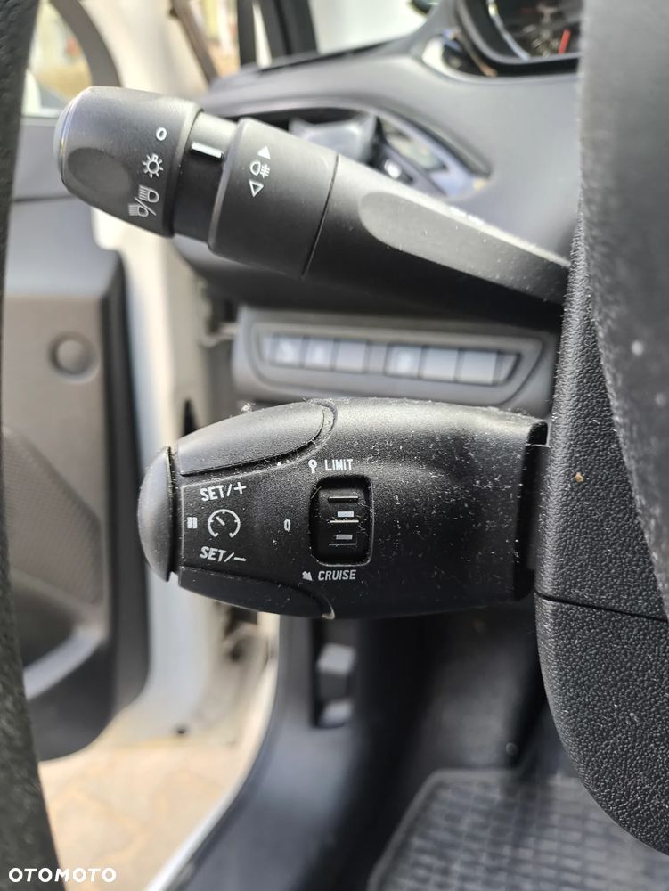 Peugeot 208 PureTech 82 Active - 15