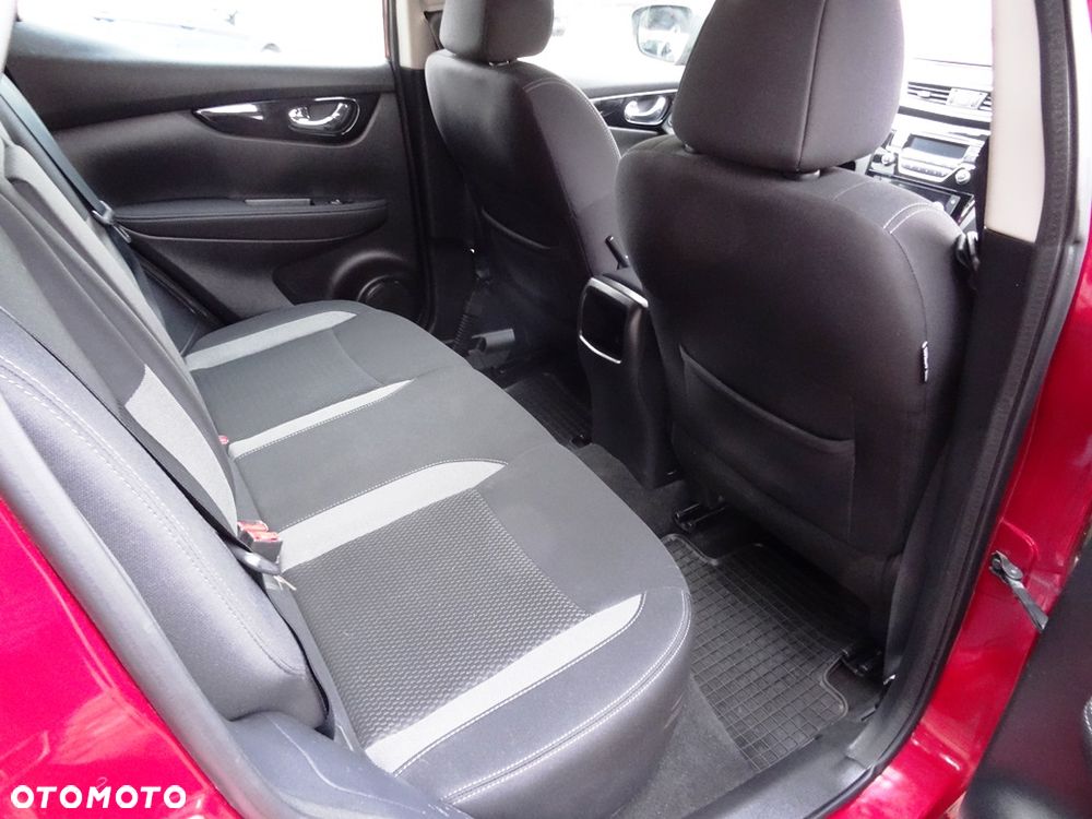 Nissan Qashqai 1.6 DCi N-Connecta - 13