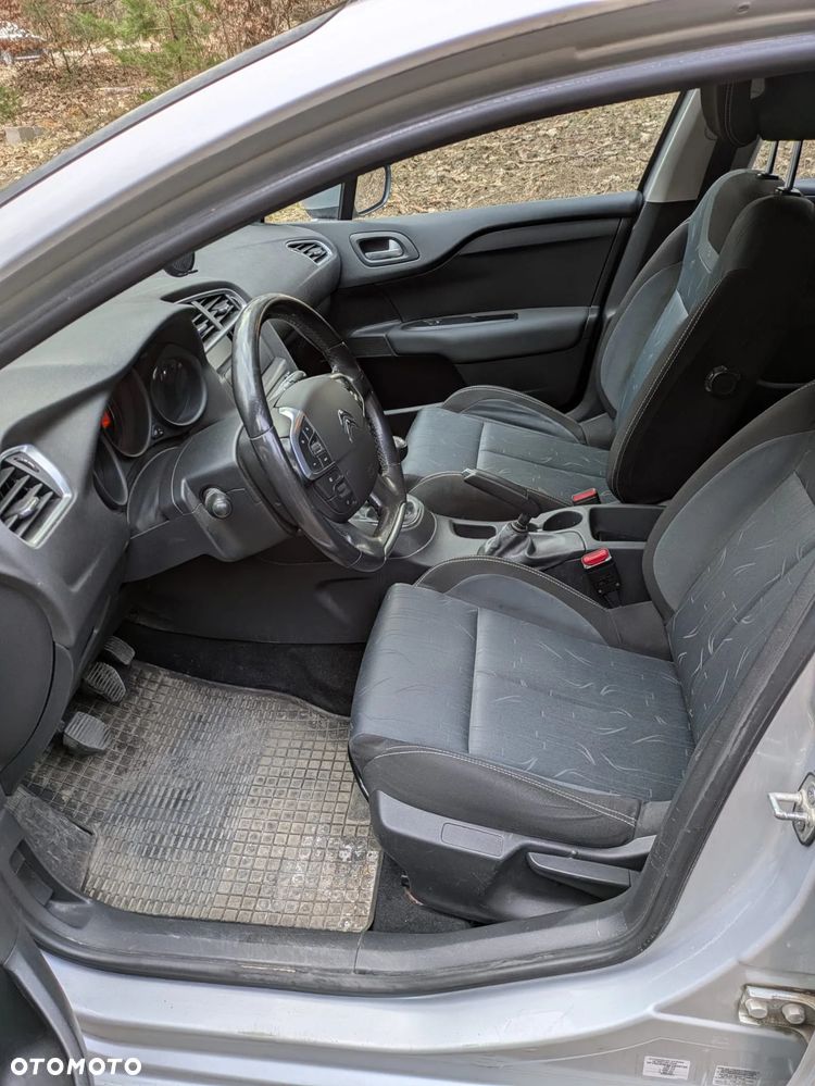 Citroën C4 1.6 HDi Attraction - 8