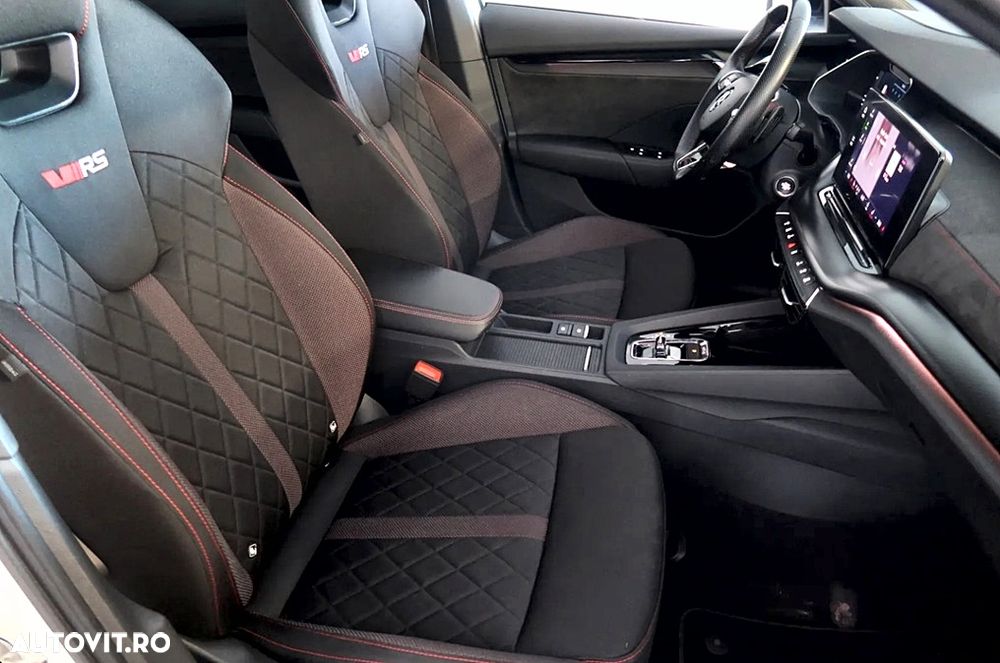 Skoda Octavia 2.0 TDI DSG 4X4 RS Plus - 11