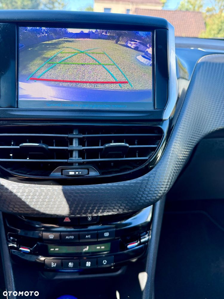 Peugeot 208 PureTech 110 Stop & Start Tech Edition - 17