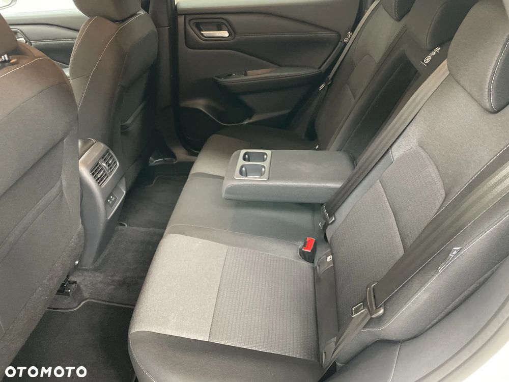 Nissan Qashqai 1.3 DIG-T MHEV N-Connecta Xtronic - 17
