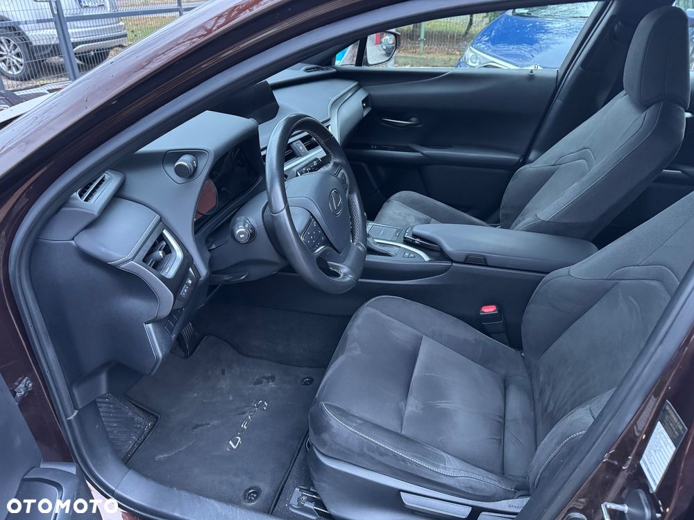 Lexus UX 250h Elegance 2WD - 9