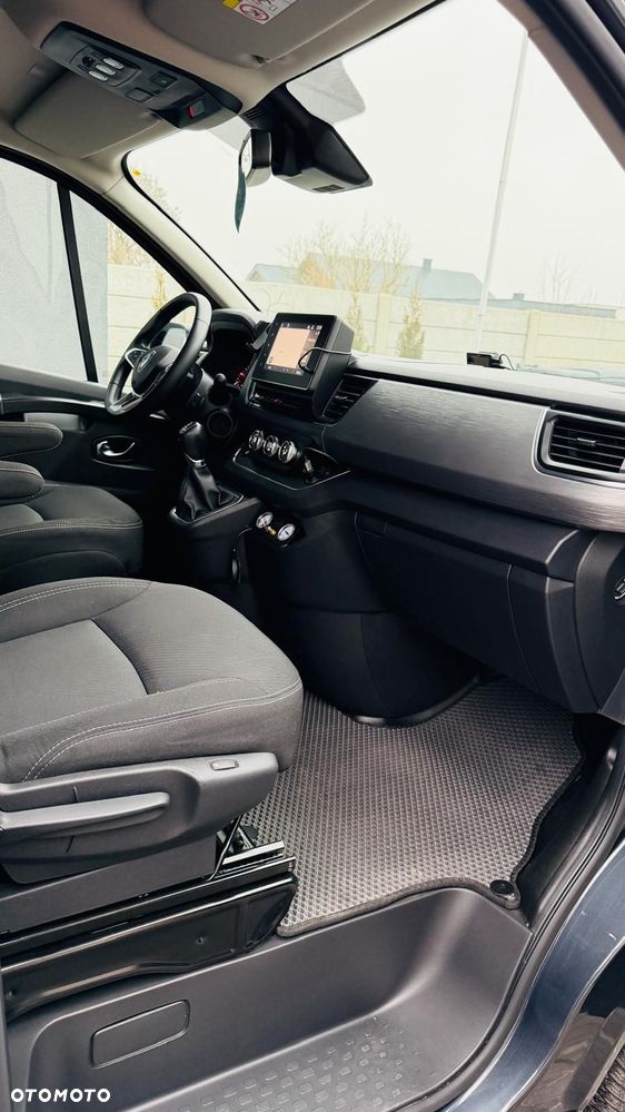 Renault Trafic 2.0 dCi EDC - 24