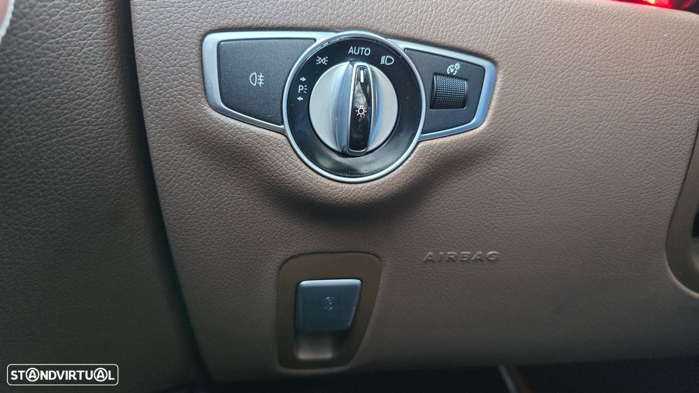 Mercedes-Benz E 220 d Exclusive Line - 12