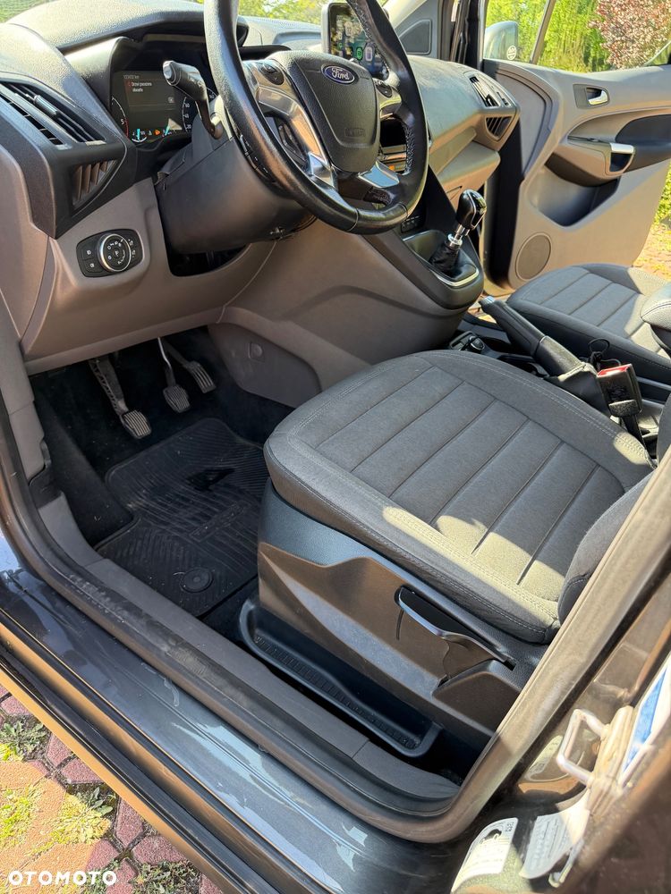 Ford Tourneo Connect Grand - 19