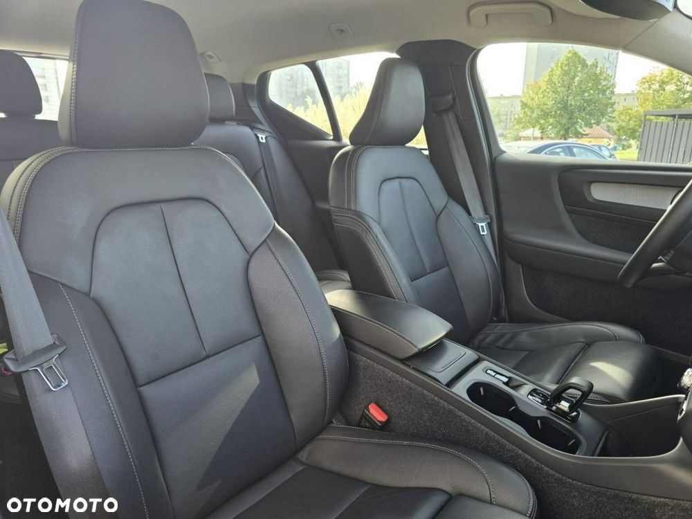 Volvo XC 40 B3 Core - 16