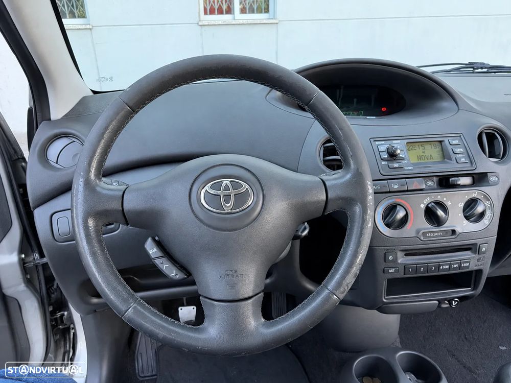 Toyota Yaris 1.0 In-Pack - 21