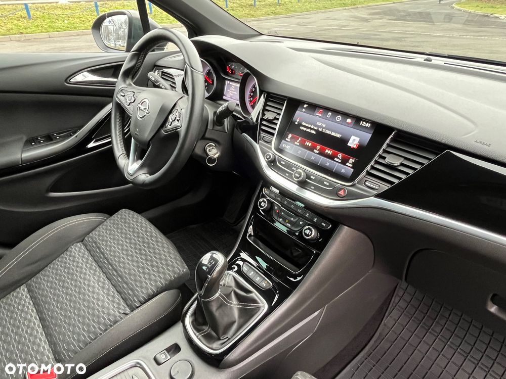 Opel Astra 1.6 D (CDTI) Start/Stop Dynamic - 27