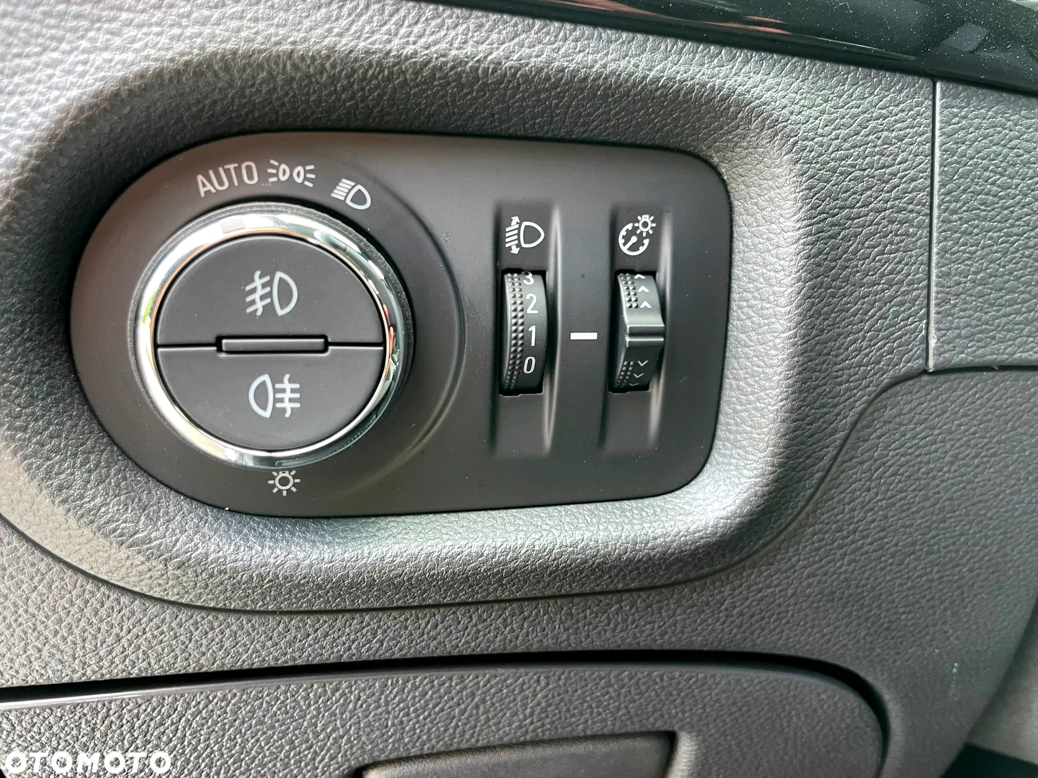Opel Astra IV 1.6 CDTI Cosmo - 31