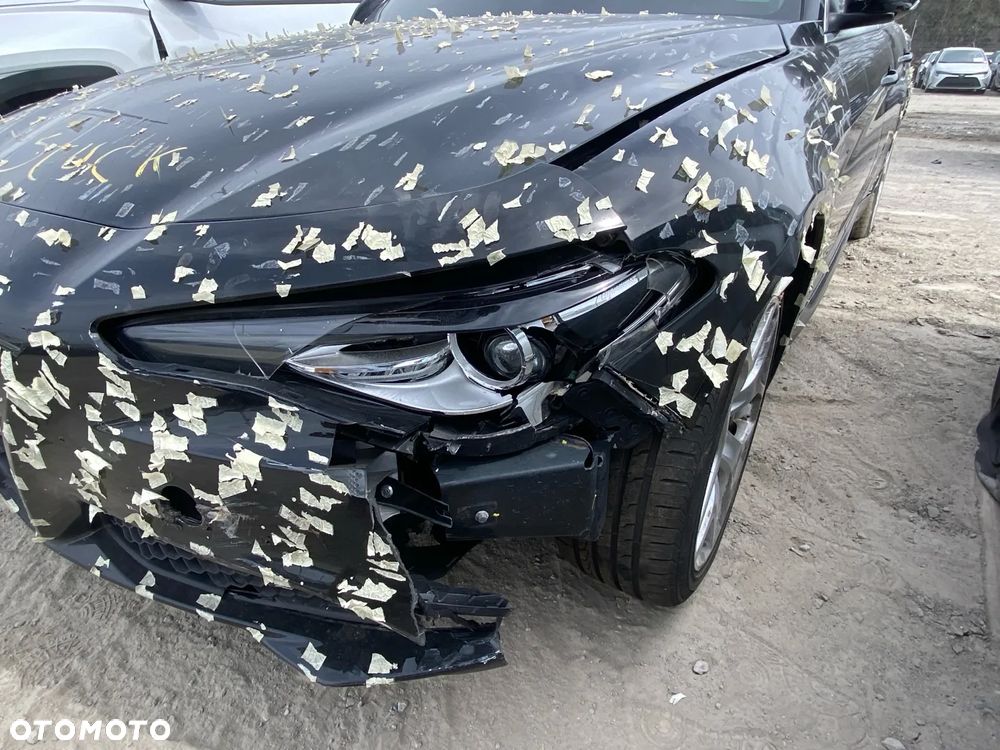 Alfa Romeo Giulia - 5