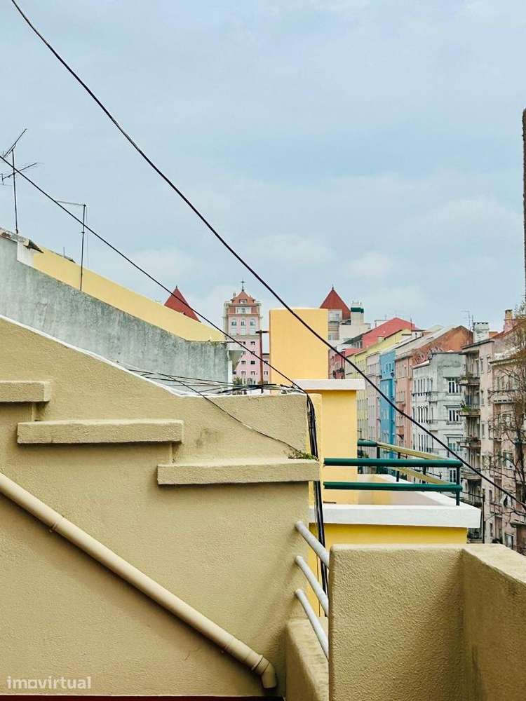Prédio Residencial - 14 Fracções - Grande imagem: 5/16