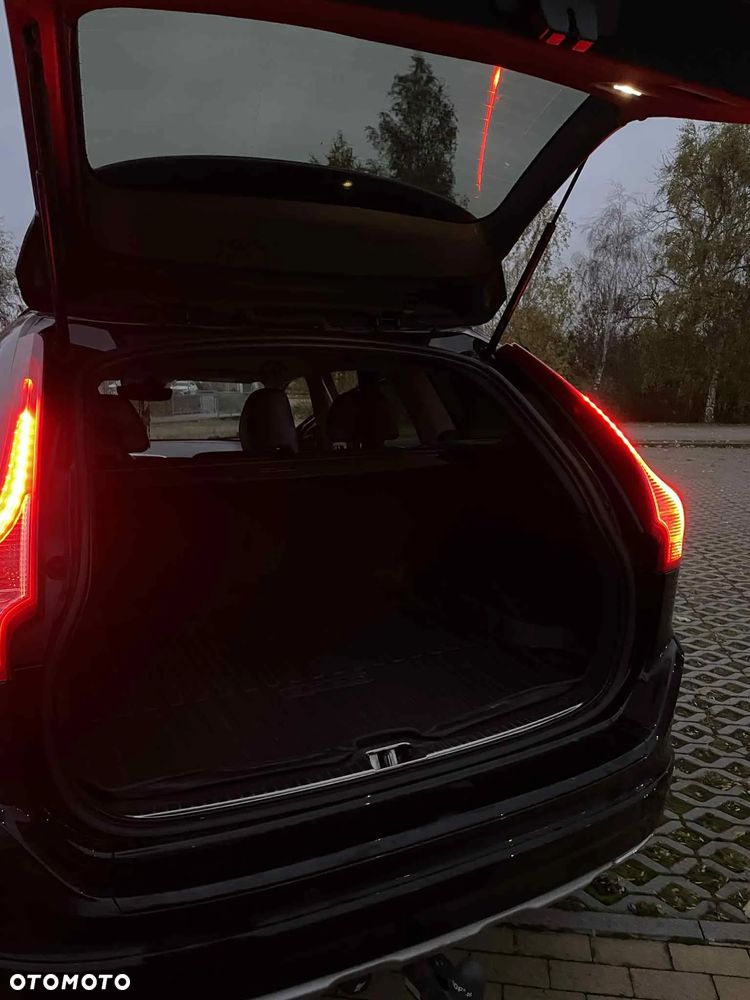 Volvo XC 60 D4 Drive-E R-Design Momentum - 12