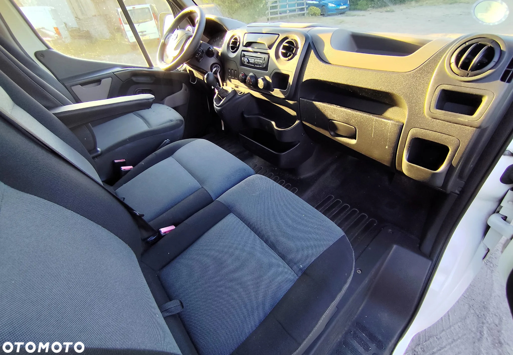 Nissan NV400 - 9