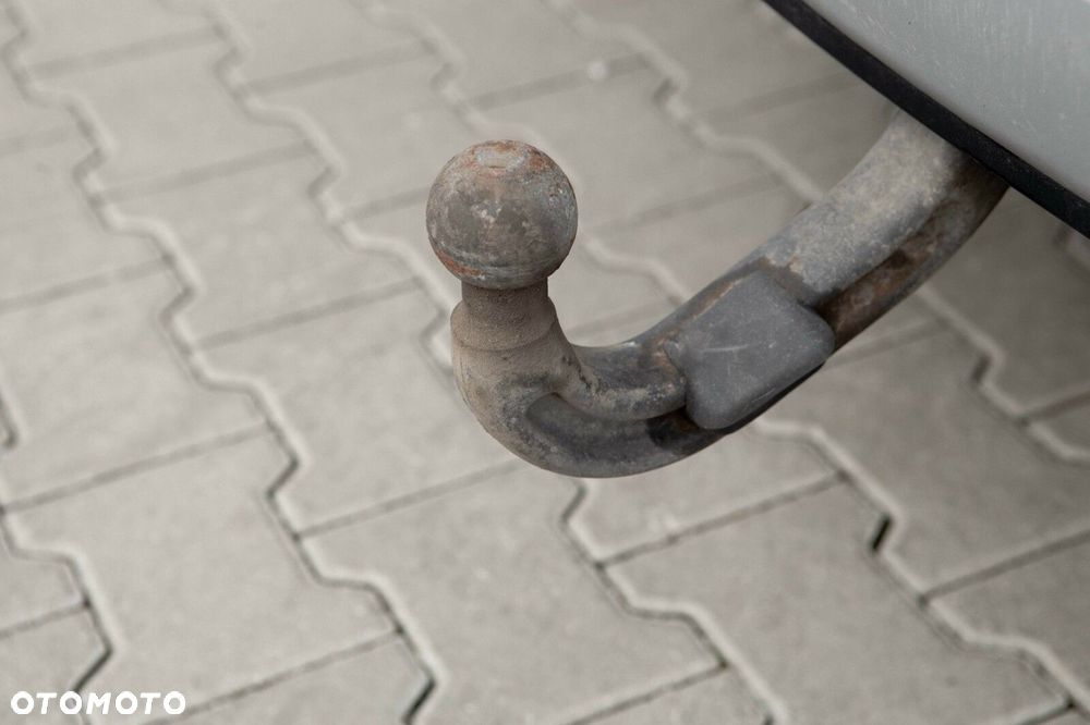 Land Rover Discovery - 36