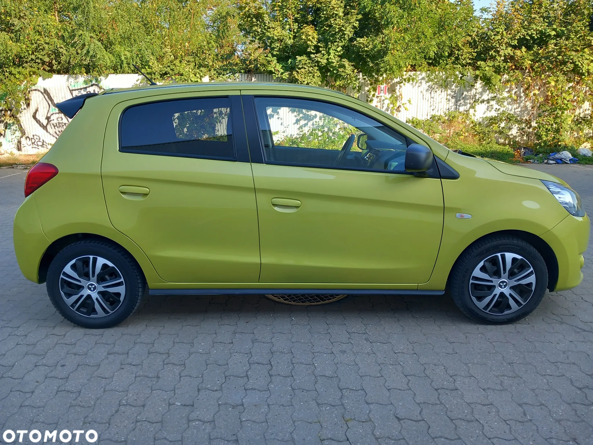 Mitsubishi Space Star 1.2 Clear Tec CVT Klassik Kollektion+ - 13