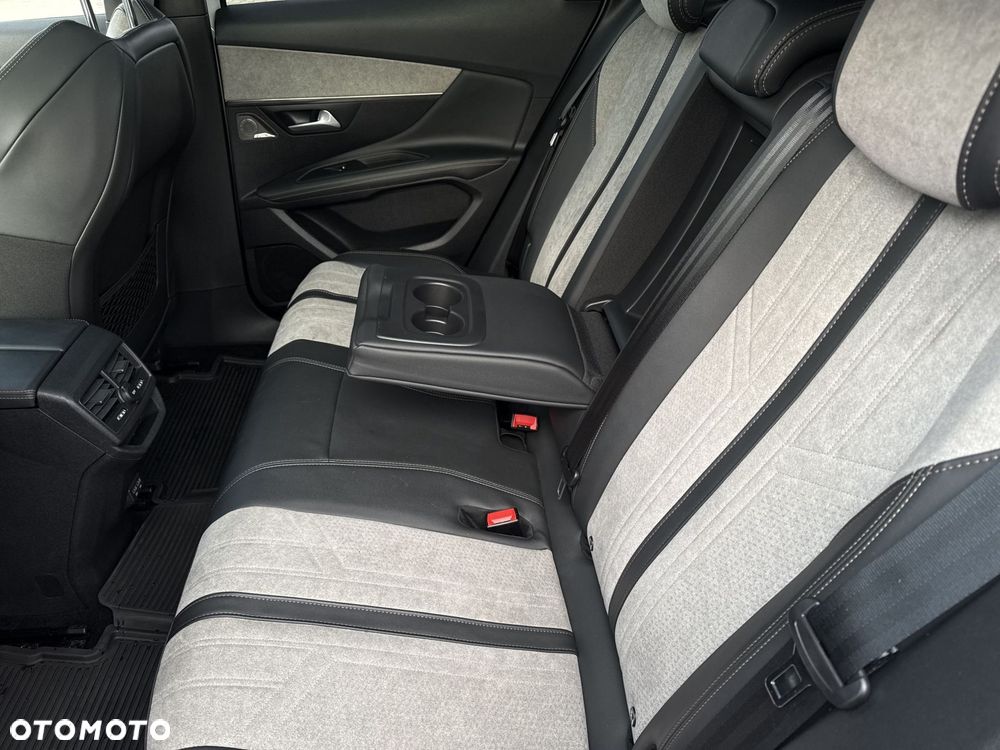 Peugeot 3008 - 13