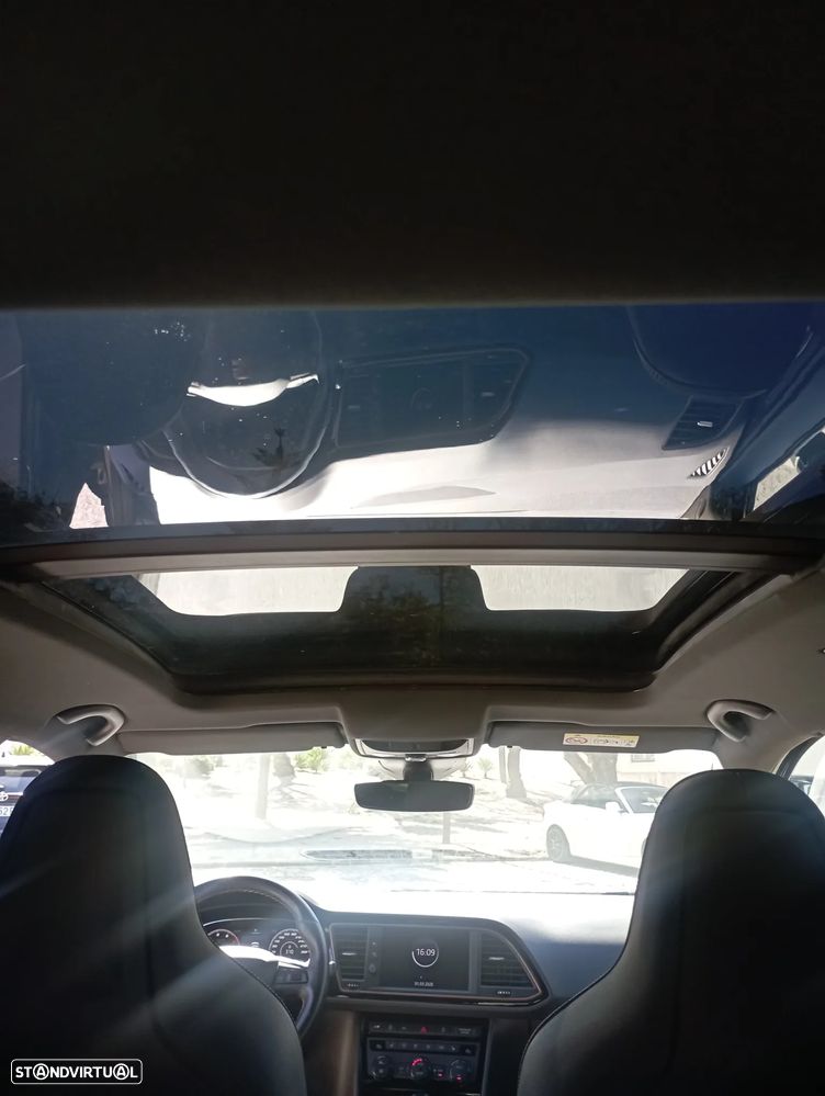 SEAT Leon ST 2.0 TSI S&S 4Drive DSG Cupra 300 Edition Carbon - 11