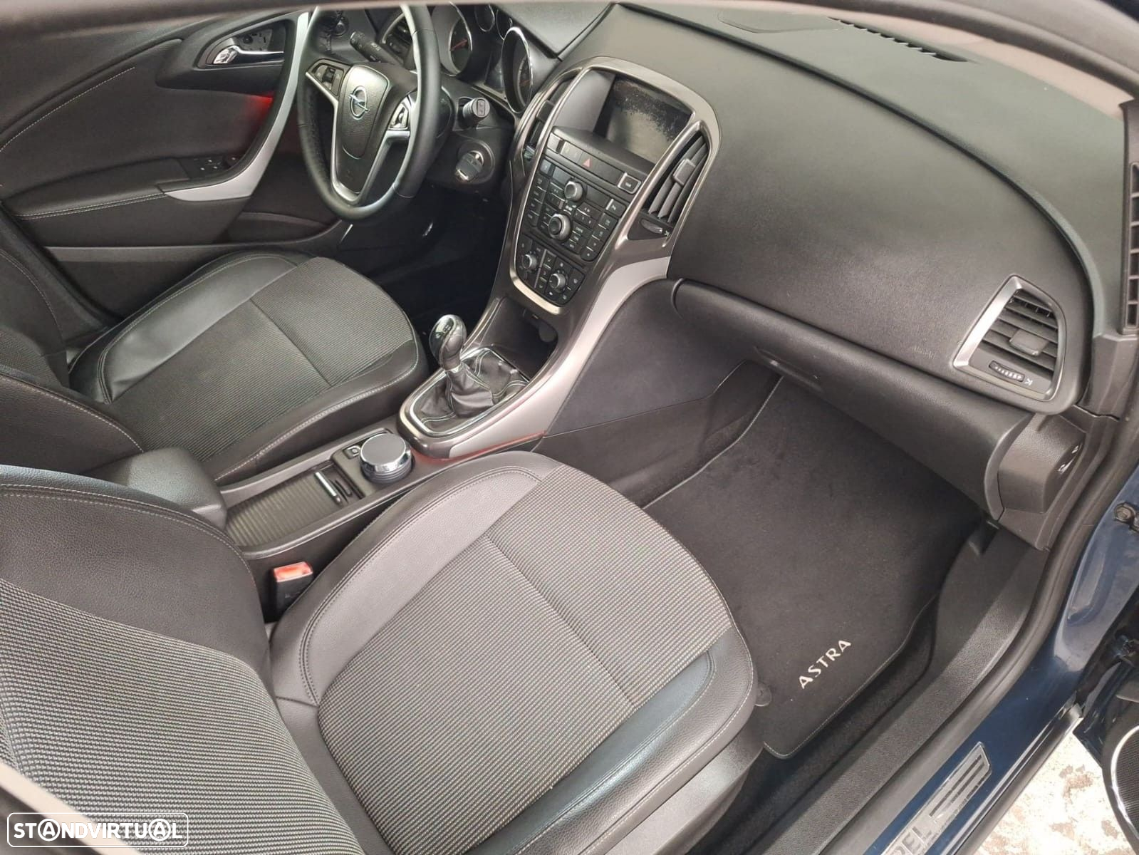 Opel Astra 1.7 CDTi Cosmo - 14