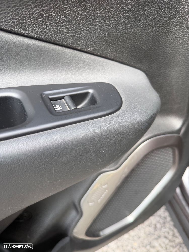 Jeep Renegade 1.6 MJD Limited - 9