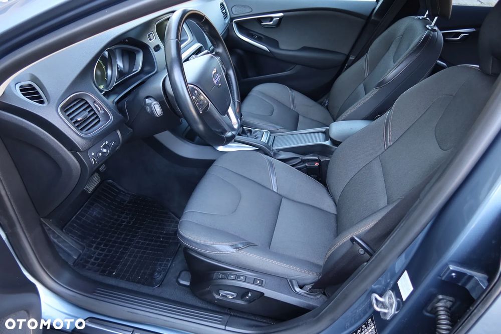 Volvo V40 D3 Momentum - 2