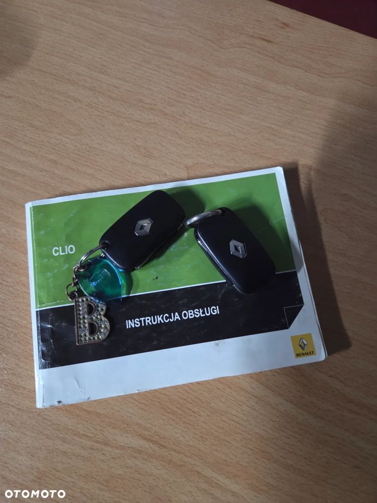 Renault Clio - 25