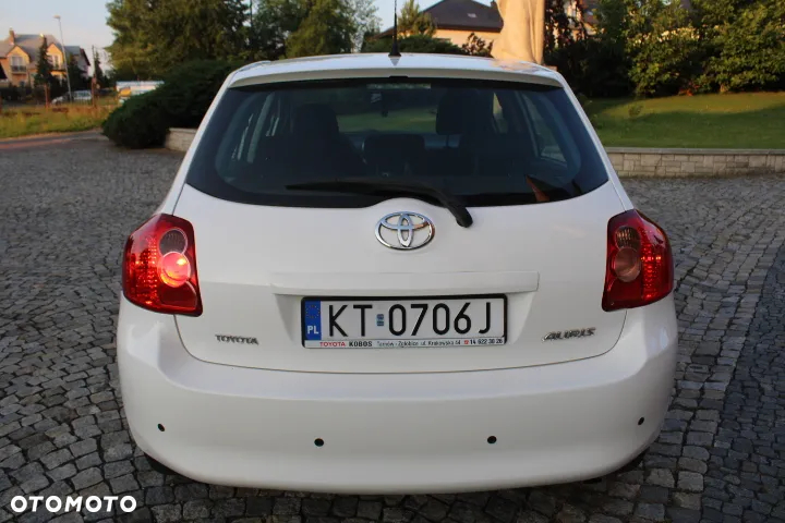 Toyota Auris 1.33 VVT-i Premium + - 21