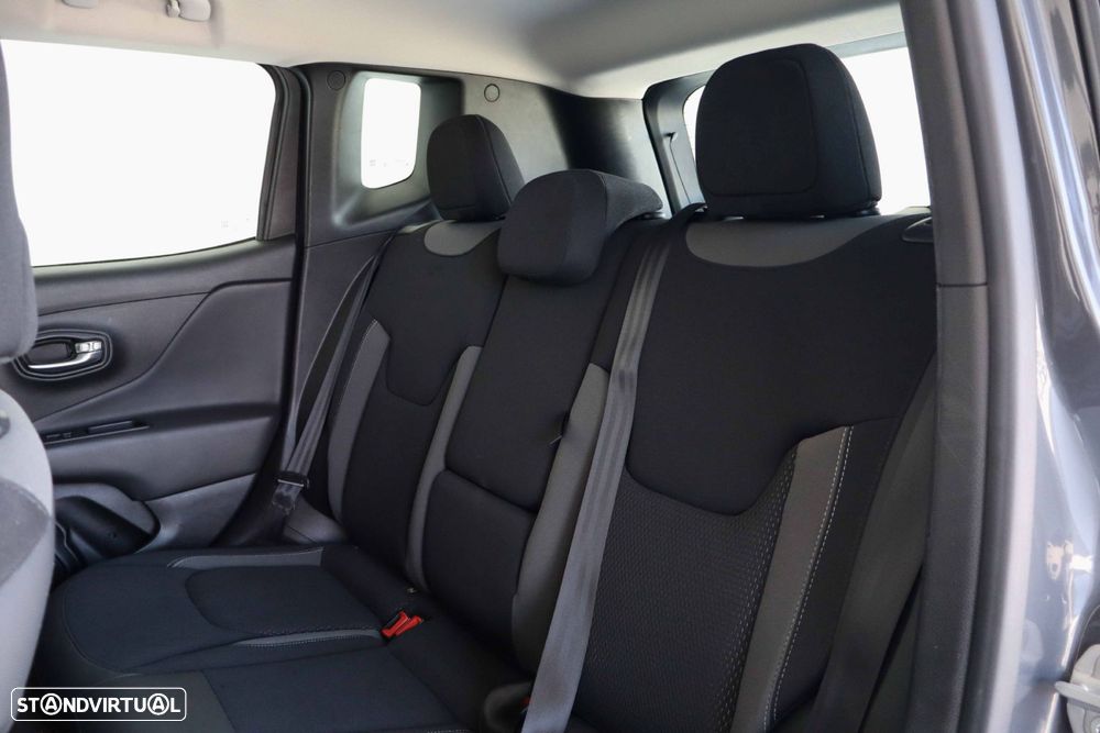 Jeep Renegade 1.0 T Limited - 24
