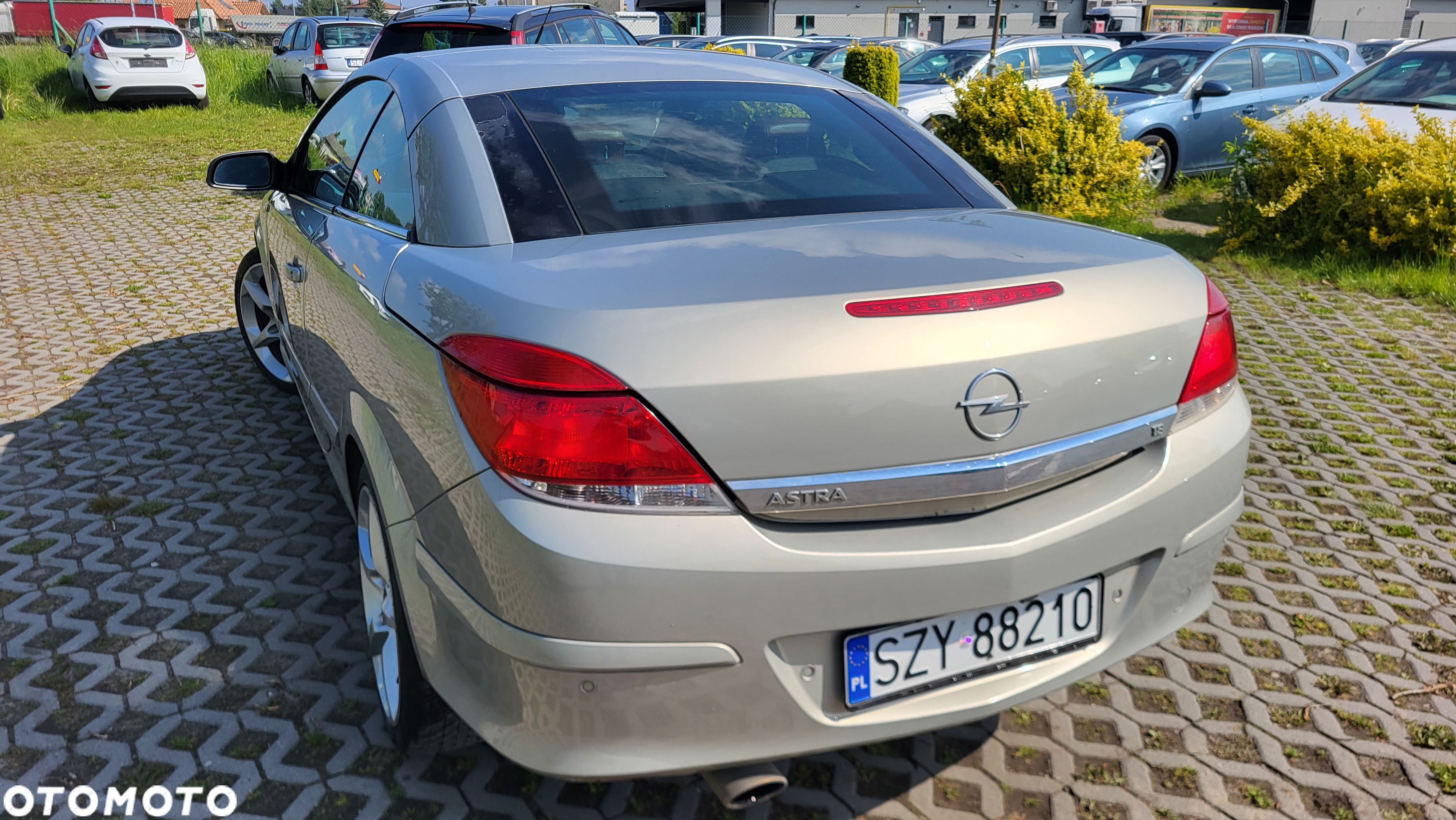 Opel Astra Twin Top 1.8 Cosmo - 32