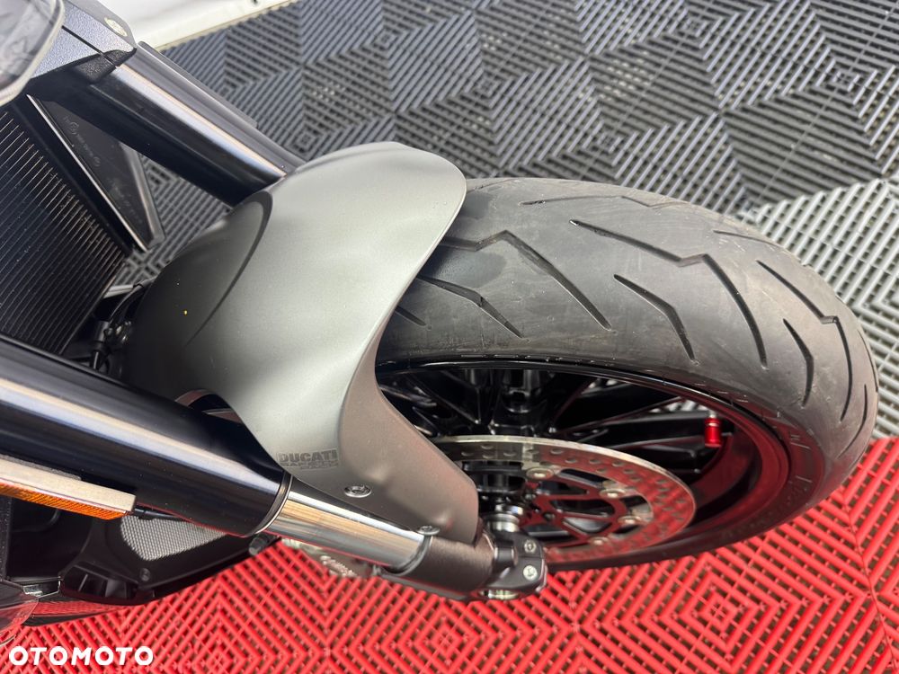 Ducati Diavel - 37